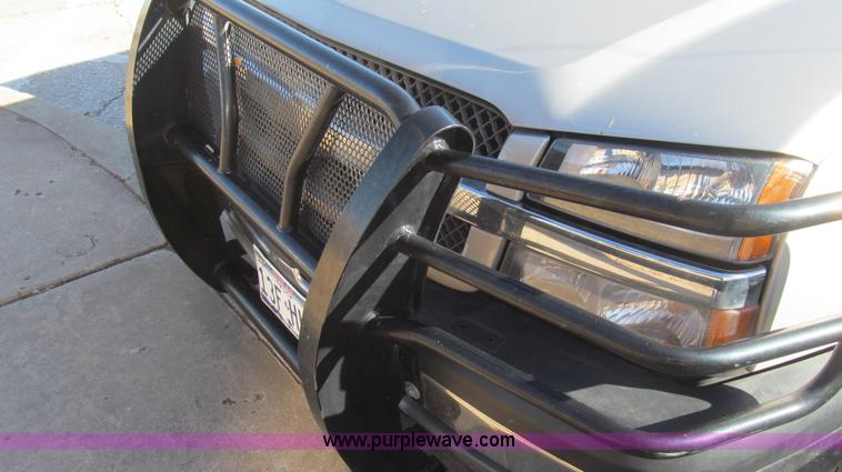 image for item G5590 2005 Chevrolet Silverado 1500 Crew Cab pickup truck