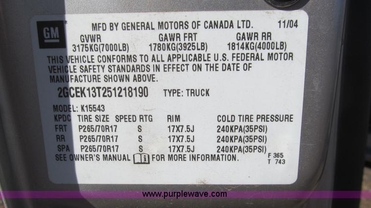 image for item G5590 2005 Chevrolet Silverado 1500 Crew Cab pickup truck