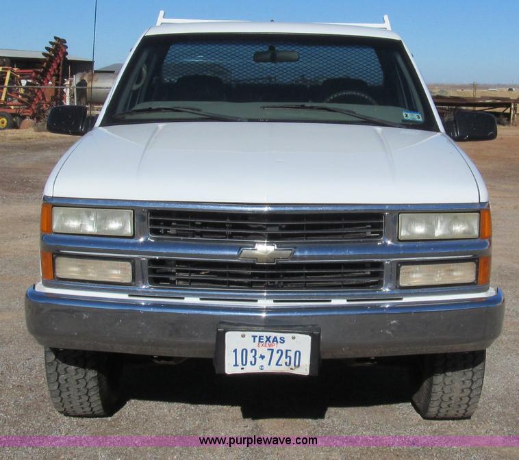 image for item G5591 2000 Chevrolet 2500 pickup truck