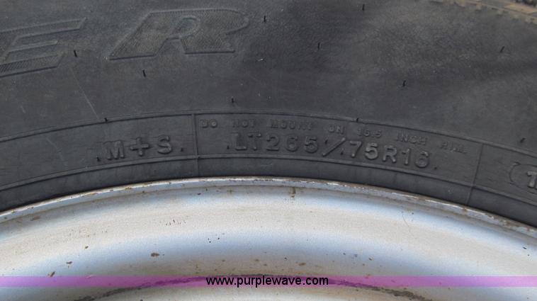 image for item G5591 2000 Chevrolet 2500 pickup truck