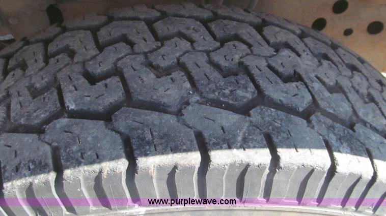 image for item G5591 2000 Chevrolet 2500 pickup truck