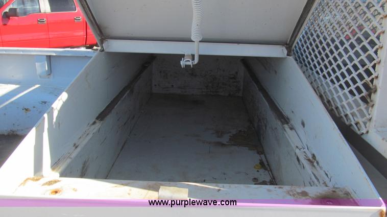 image for item G5591 2000 Chevrolet 2500 pickup truck