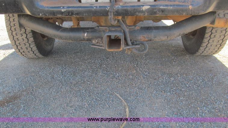 image for item G5591 2000 Chevrolet 2500 pickup truck