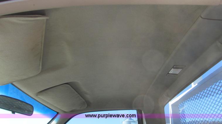 image for item G5591 2000 Chevrolet 2500 pickup truck