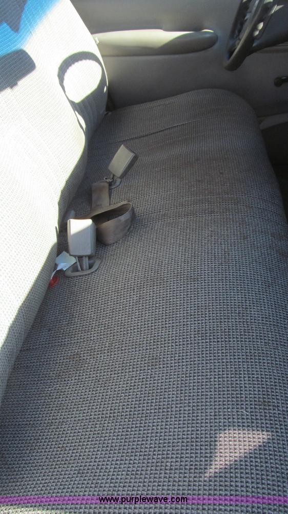 image for item G5591 2000 Chevrolet 2500 pickup truck