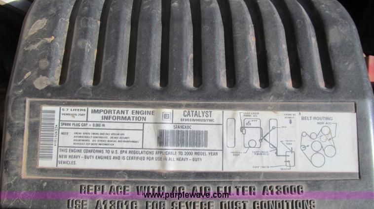 image for item G5591 2000 Chevrolet 2500 pickup truck