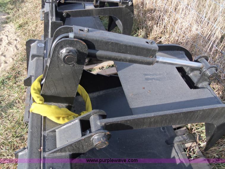 image for item H9874 Wildkat heavy duty grapple skid steer bucket