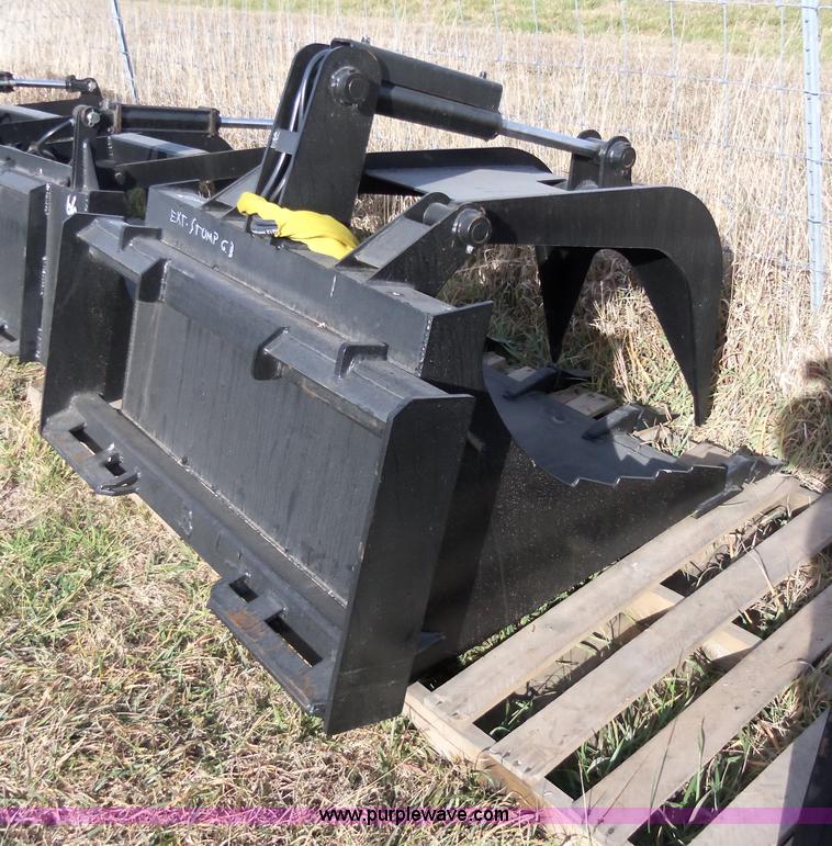 image for item H9874 Wildkat heavy duty grapple skid steer bucket