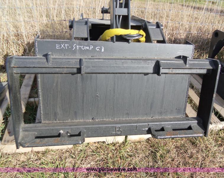 image for item H9874 Wildkat heavy duty grapple skid steer bucket