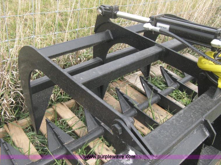 image for item H9885 Wildkat 72" grapple attachment