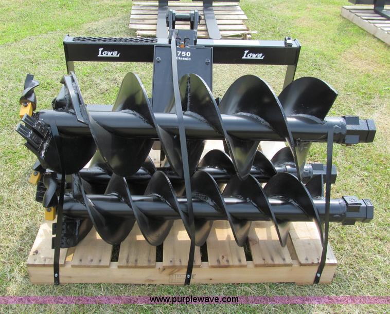 image for item I9814 Lowe 750CLH hydraulic auger attachment