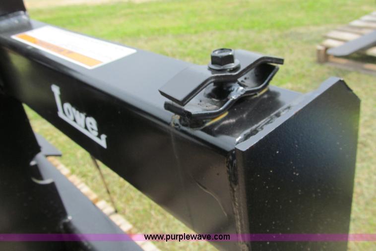 image for item I9814 Lowe 750CLH hydraulic auger attachment