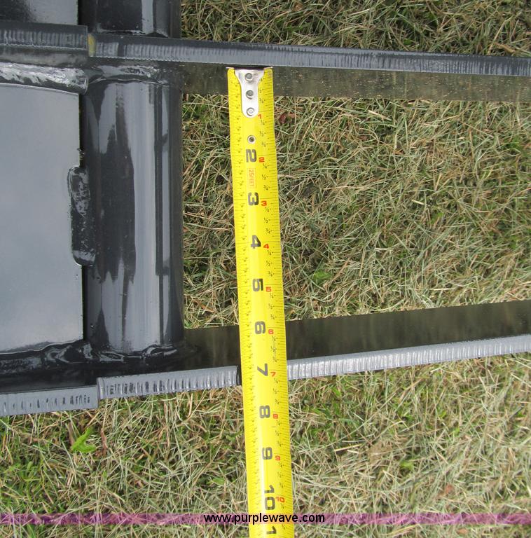 image for item I9815 Stout XHD84 brush grapple attachment