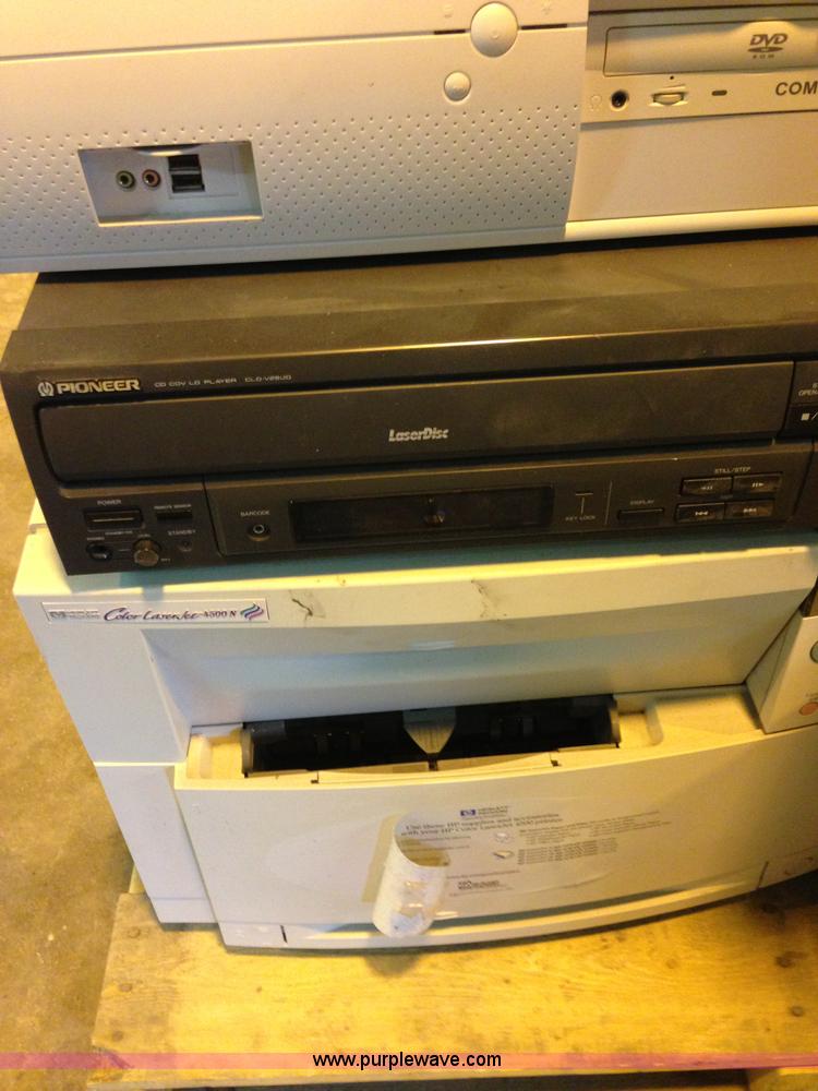 image for item B1706 Assorted electronics