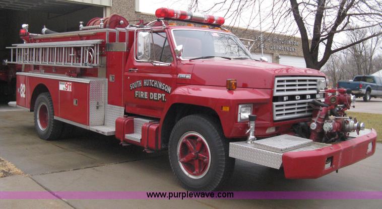image for item B8446 1980 Ford F700 firetruck