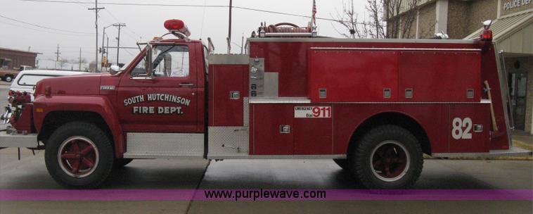 image for item B8446 1980 Ford F700 firetruck