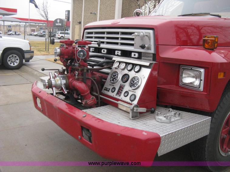 image for item B8446 1980 Ford F700 firetruck