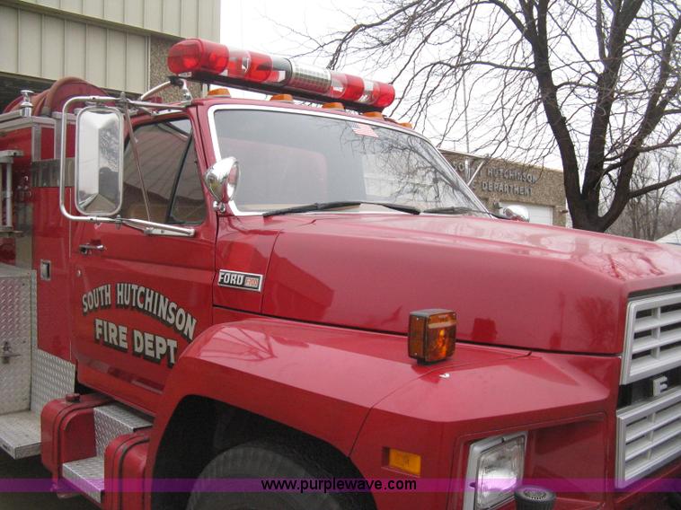 image for item B8446 1980 Ford F700 firetruck