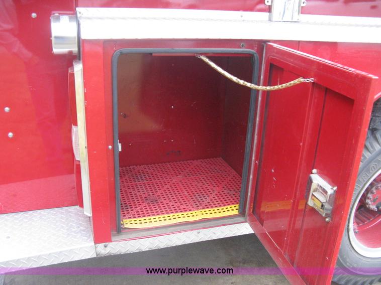 image for item B8446 1980 Ford F700 firetruck