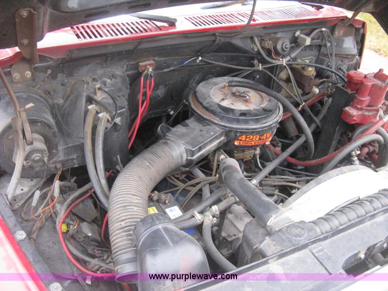 image for item B8446 1980 Ford F700 firetruck