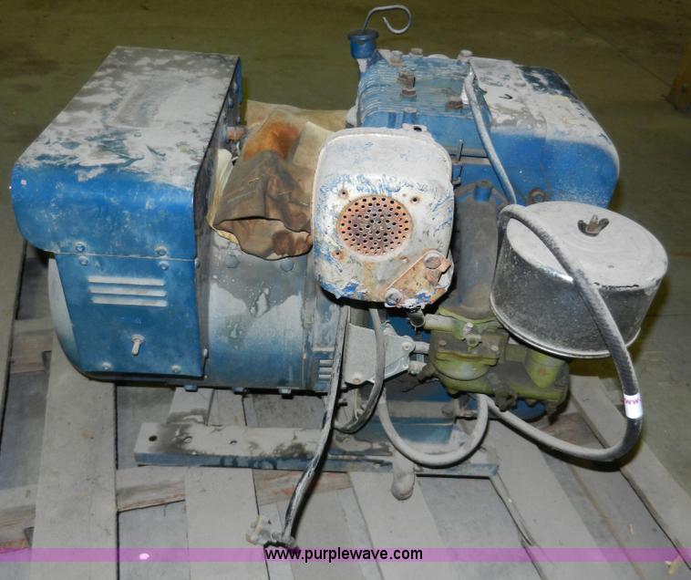 image for item C9981 Winco generator