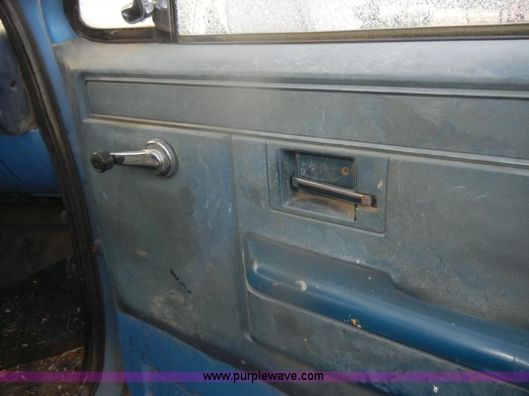 image for item D4564 1985 Chevrolet Custom Deluxe 10 pickup truck