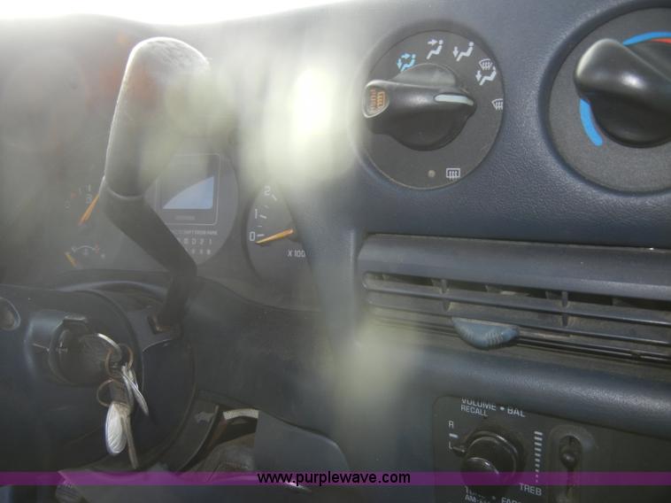 image for item D4568 1999 Chevrolet Lumina