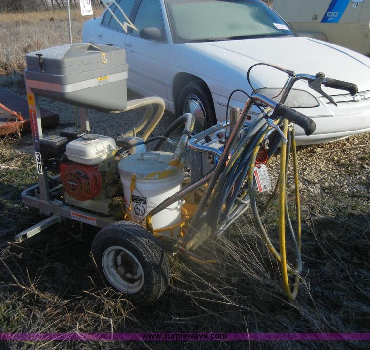 image for item D4569 Graco Line Lazer II