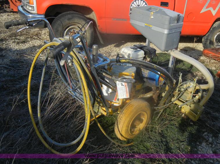 image for item D4569 Graco Line Lazer II