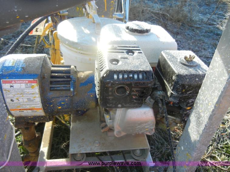 image for item D4569 Graco Line Lazer II