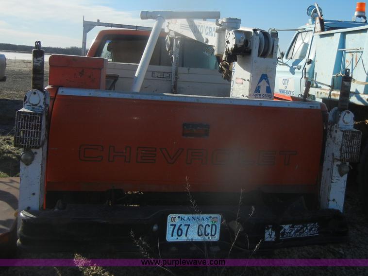 image for item D4571 1988 Chevrolet Cheyenne 3500 pickup truck