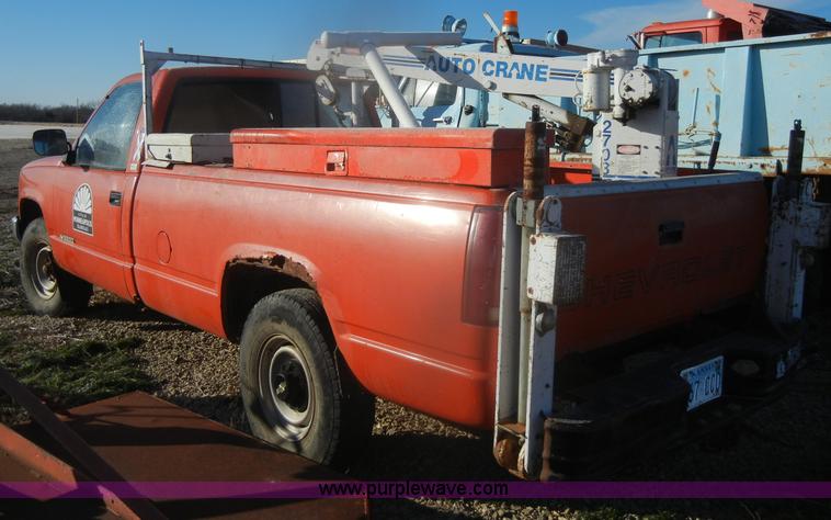 image for item D4571 1988 Chevrolet Cheyenne 3500 pickup truck