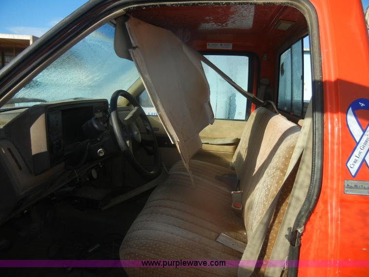 image for item D4571 1988 Chevrolet Cheyenne 3500 pickup truck