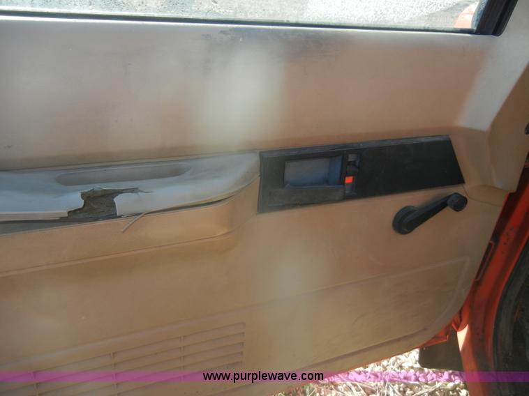 image for item D4571 1988 Chevrolet Cheyenne 3500 pickup truck