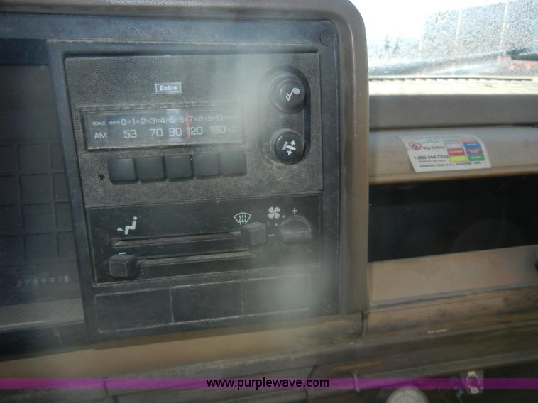 image for item D4571 1988 Chevrolet Cheyenne 3500 pickup truck