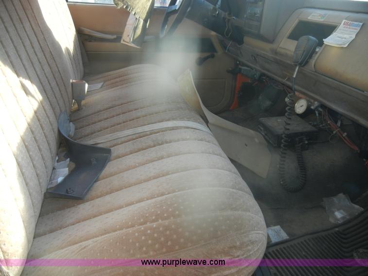 image for item D4571 1988 Chevrolet Cheyenne 3500 pickup truck