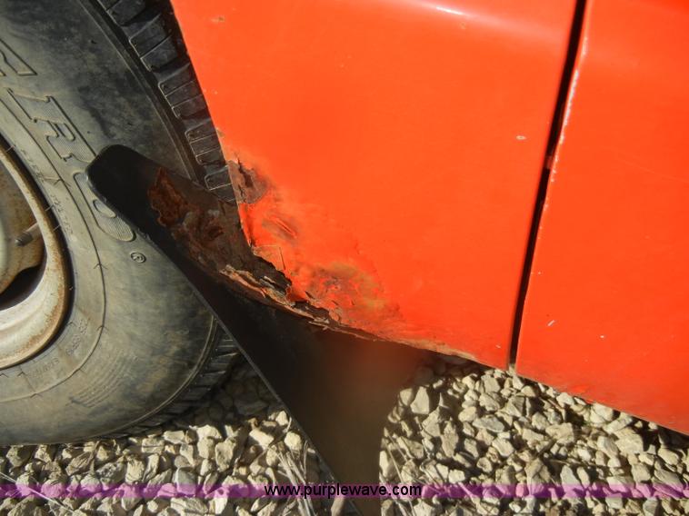 image for item D4571 1988 Chevrolet Cheyenne 3500 pickup truck