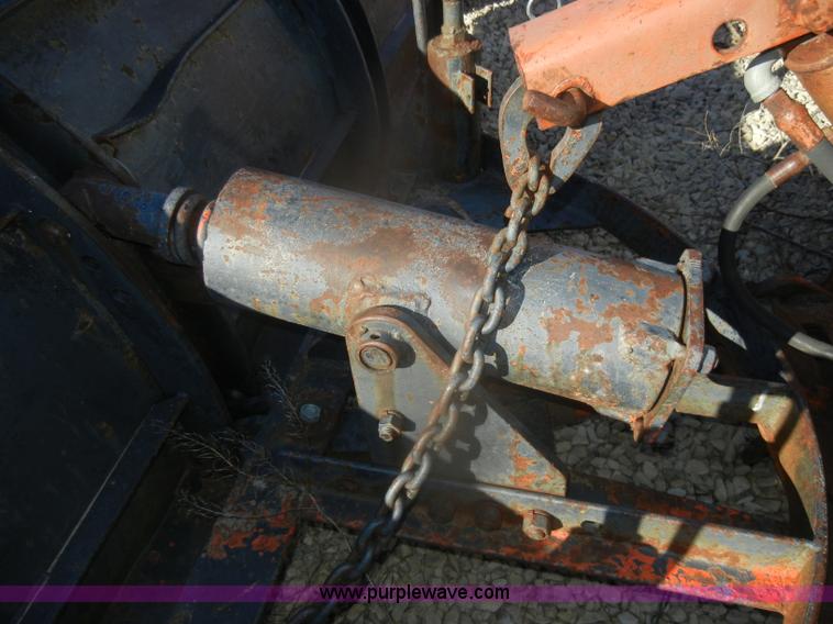 image for item D4572 1975 Ford F600 dump truck