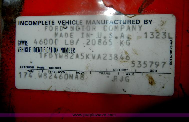 image for item D4573 1989 Ford L8000 dump truck