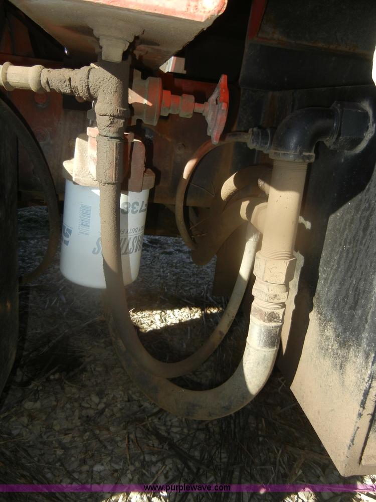 image for item D4573 1989 Ford L8000 dump truck