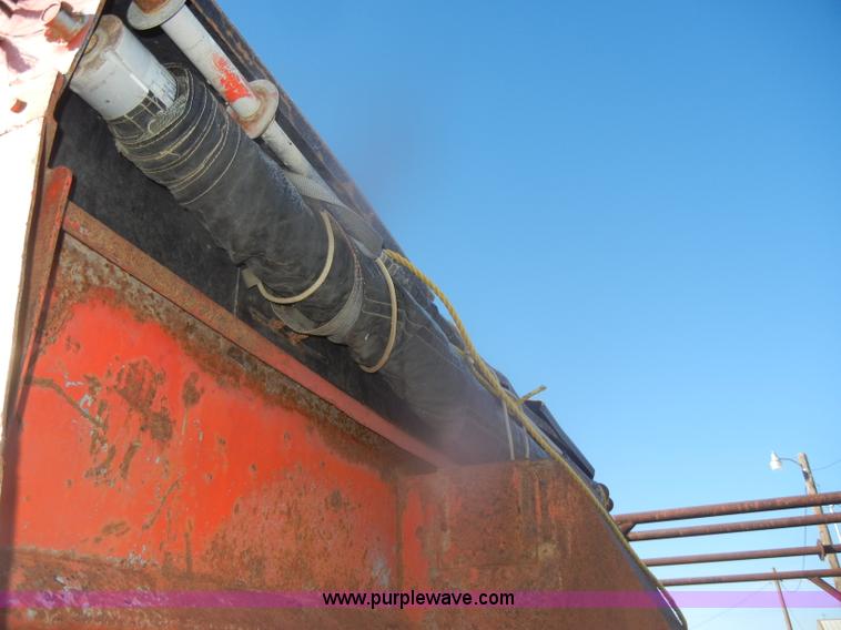 image for item D4573 1989 Ford L8000 dump truck