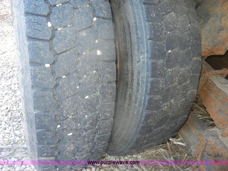 image for item D4573 1989 Ford L8000 dump truck