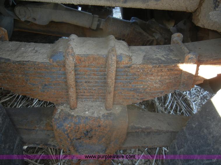 image for item D4573 1989 Ford L8000 dump truck