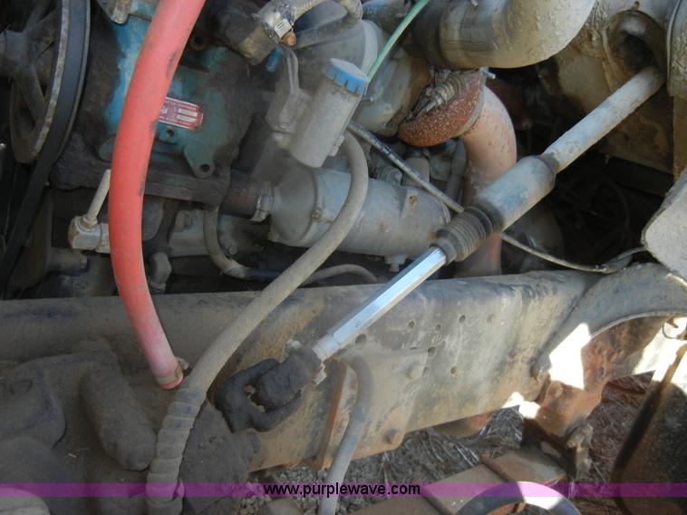 image for item D4573 1989 Ford L8000 dump truck