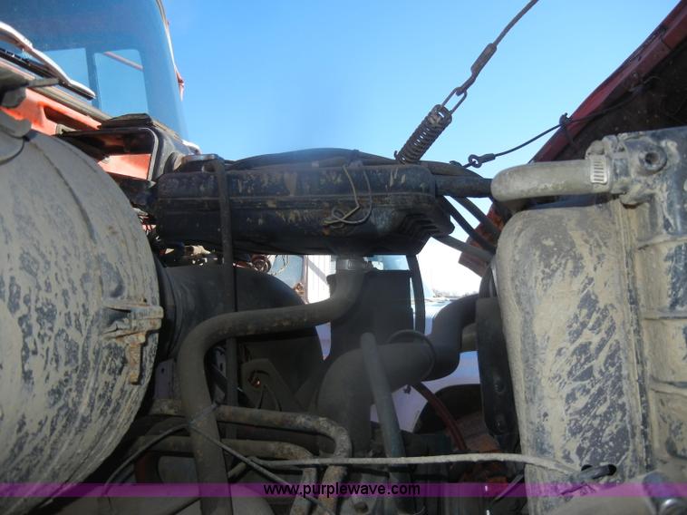 image for item D4573 1989 Ford L8000 dump truck