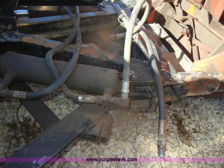 image for item D4573 1989 Ford L8000 dump truck