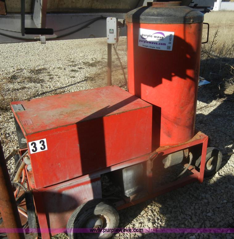 image for item D4576 Superior Hotsy pressure washer