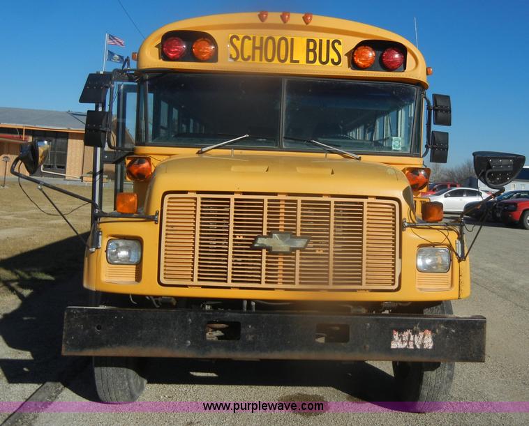 image for item D4584 1999 Chevrolet Blue Bird school bus