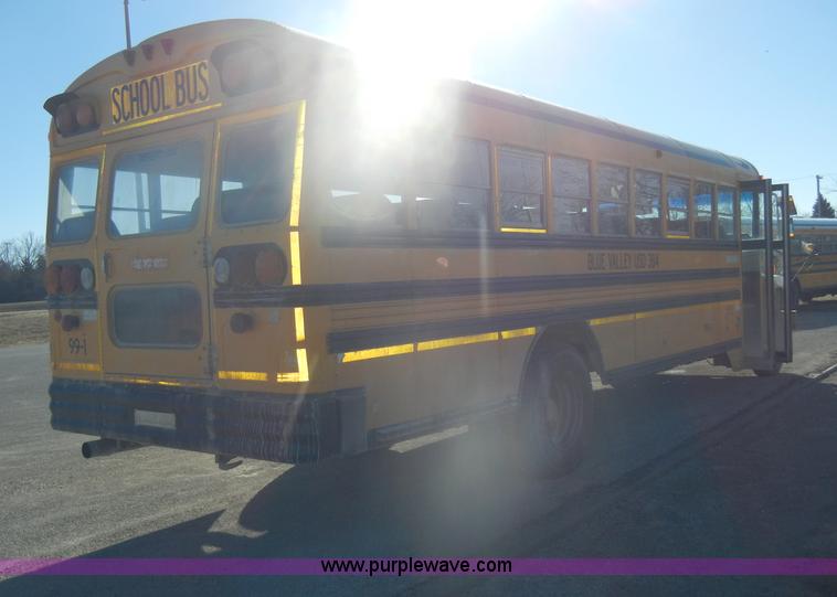 image for item D4584 1999 Chevrolet Blue Bird school bus