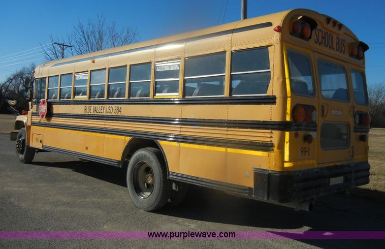 image for item D4584 1999 Chevrolet Blue Bird school bus